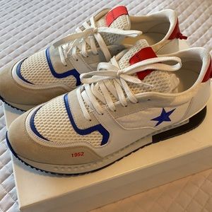 Givenchy runner sneakers. Size 43 (US size 10 men’s). Orignal box and dust bags.